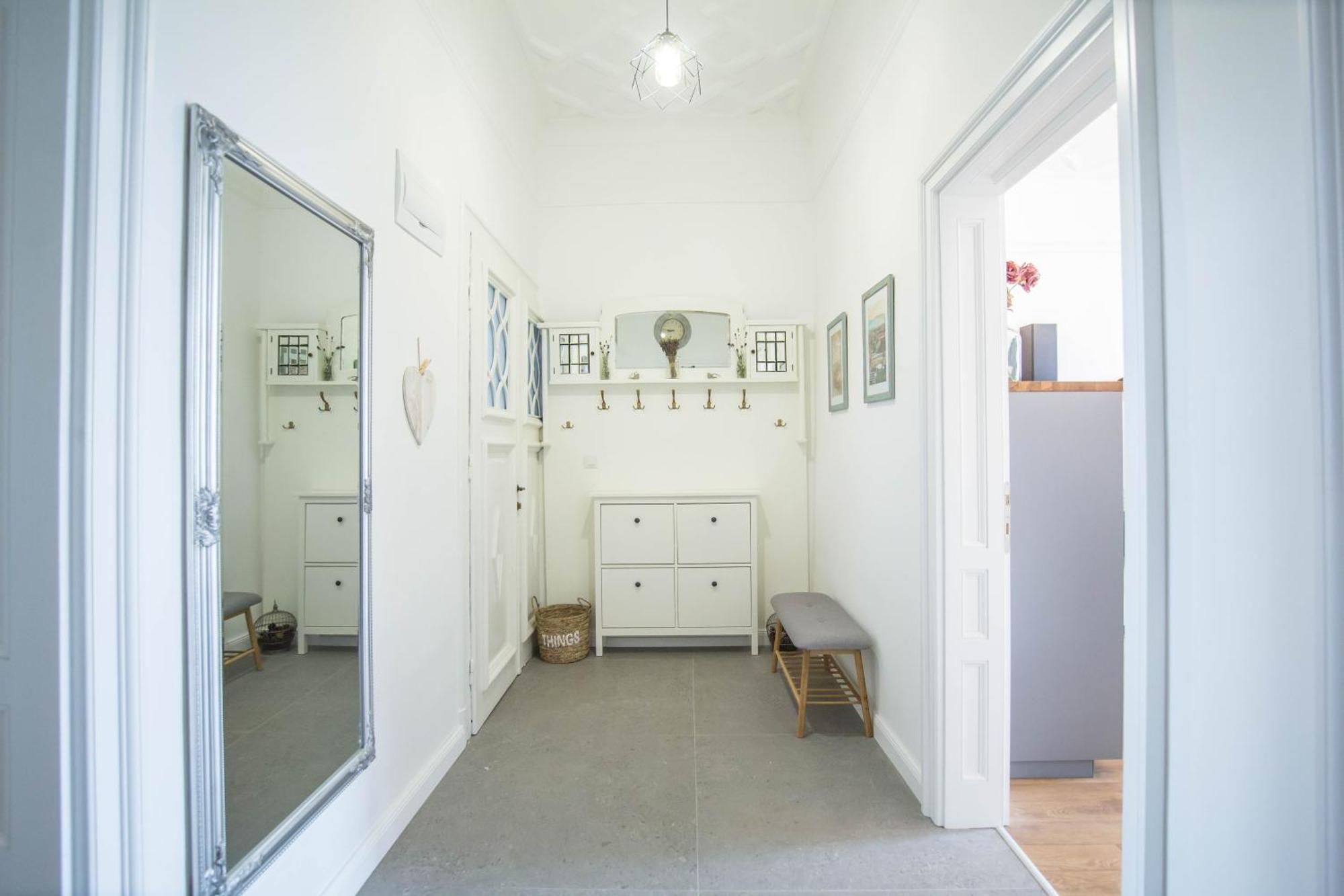 Lion'S Bridge Boutique 2Bdrm Apt, Top Center Gem Sofia Exteriör bild