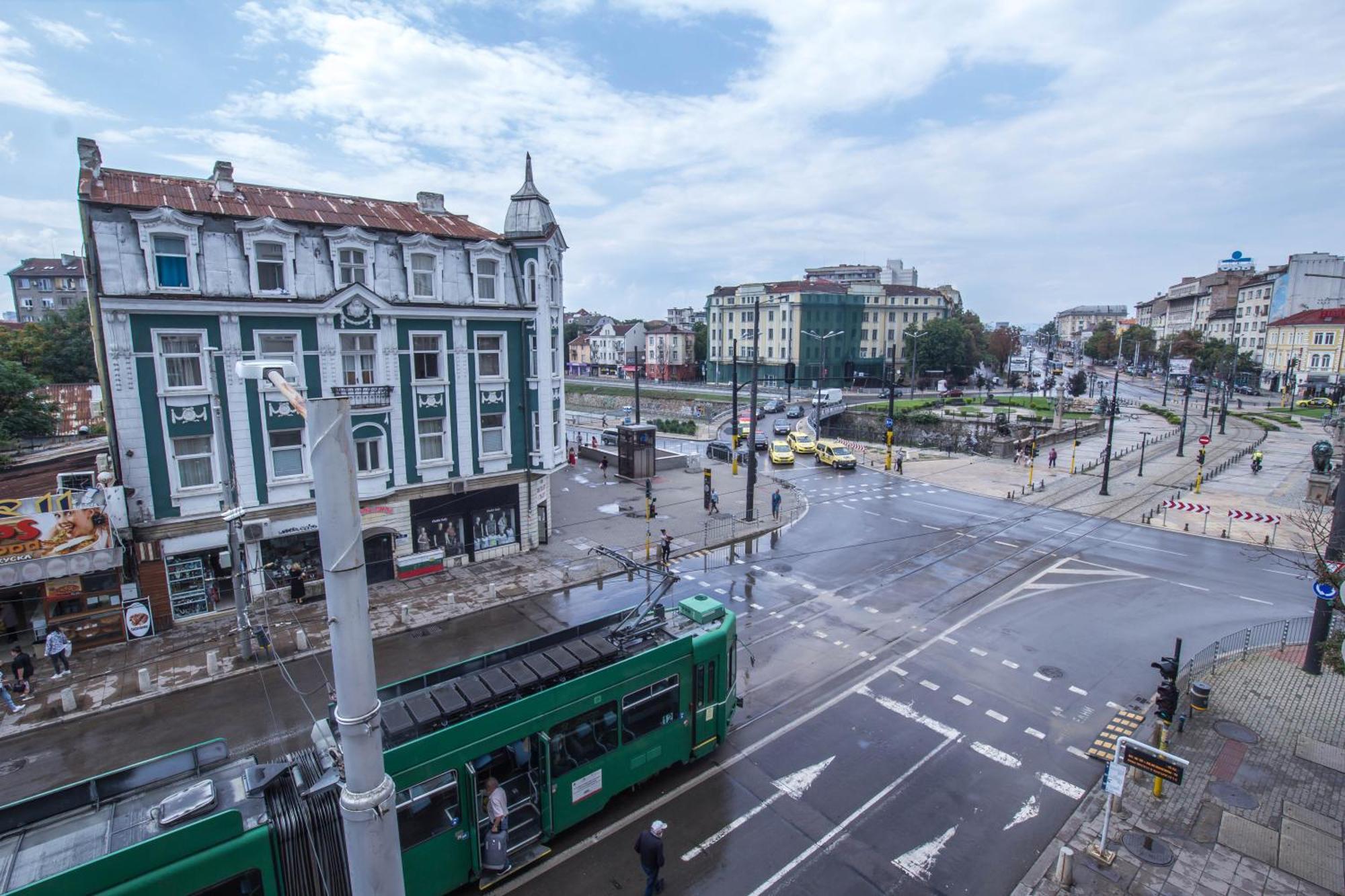 Lion'S Bridge Boutique 2Bdrm Apt, Top Center Gem Sofia Exteriör bild