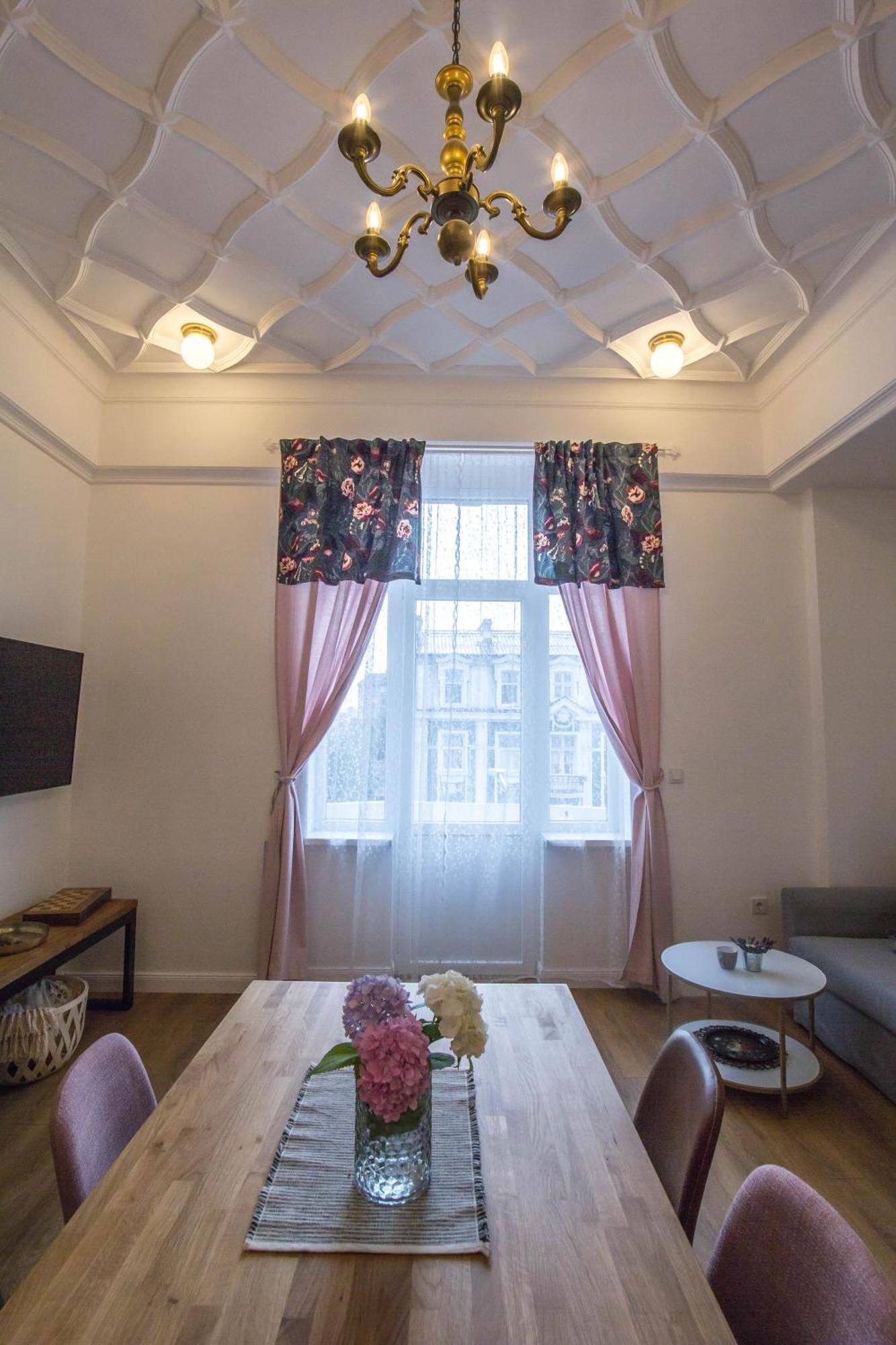 Lion'S Bridge Boutique 2Bdrm Apt, Top Center Gem Sofia Exteriör bild