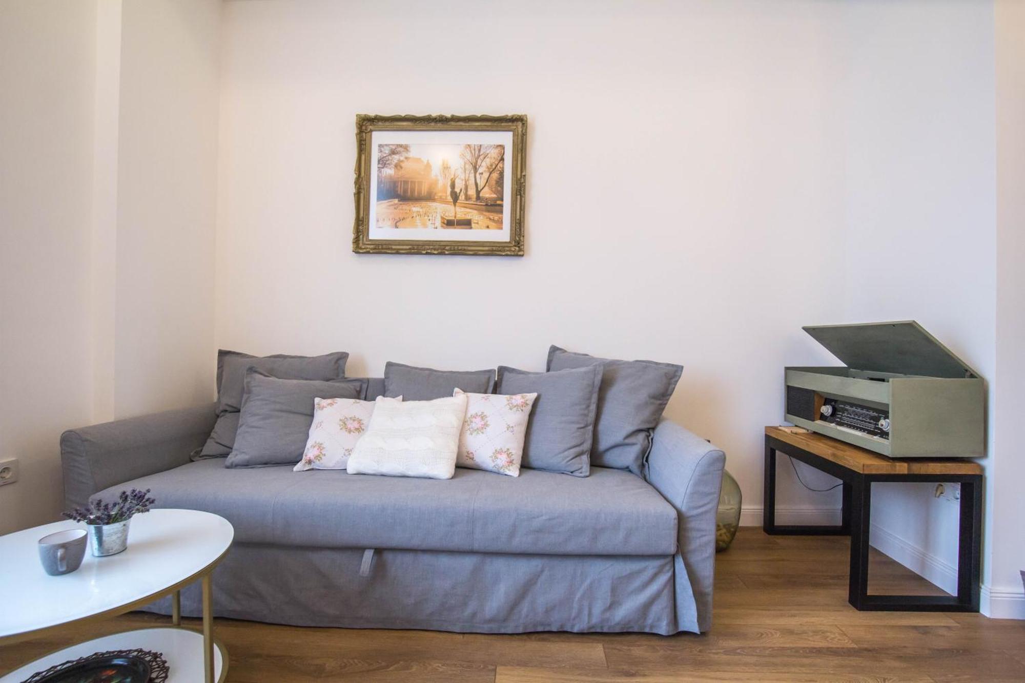Lion'S Bridge Boutique 2Bdrm Apt, Top Center Gem Sofia Exteriör bild